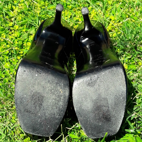 Yves Saint Laurent Black Patent Leather Heels - Picture 13 of 13